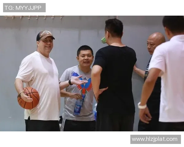 篮球明星是否也会尝试踢足球探讨运动员跨界的可能性与挑战